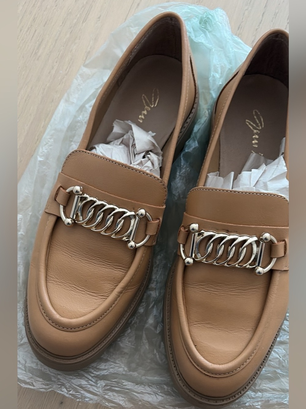 Tan Leather Chain-Link Loafers sz 9